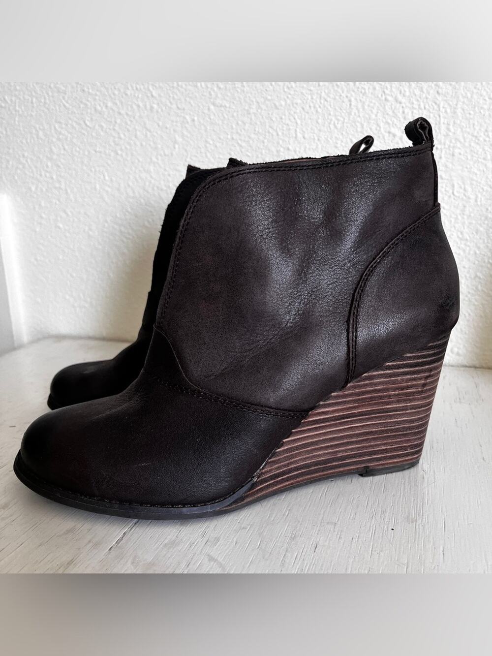 Lucky Brand Dark Brown Yinan Wedge boot size 9